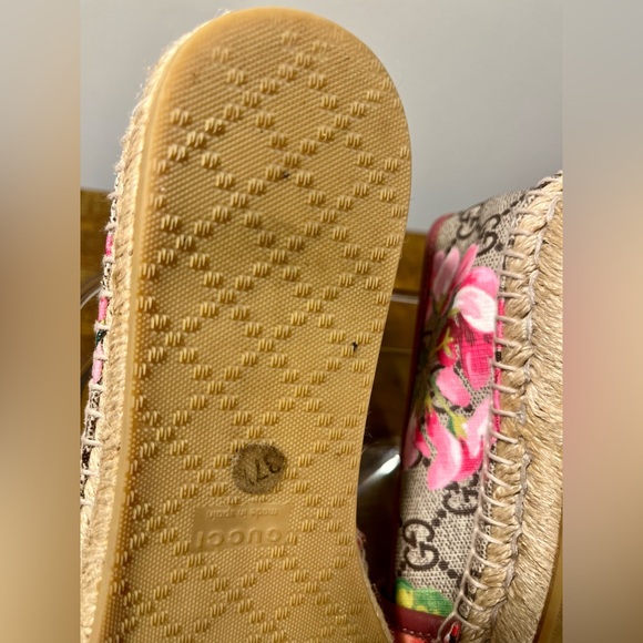 Authentic Gucci espadrille. Size 7 1/2 - Picture 9 of 14